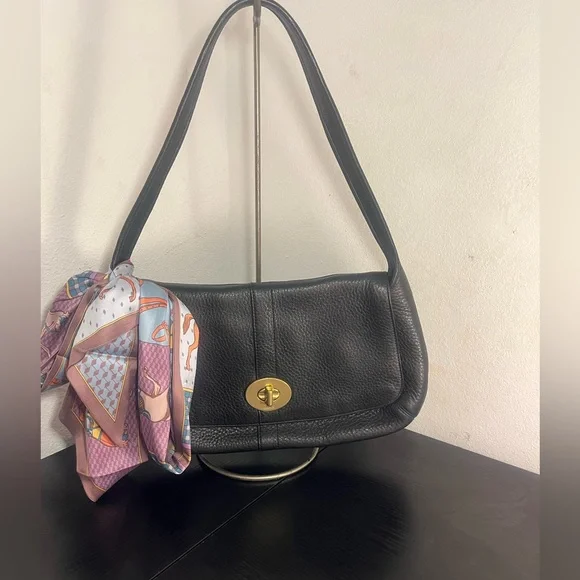 ***Sold*****Coach Y2K Ergo Turn Lock Flap Shoulder Bag Style 11614 Black - Picture 2 of 10